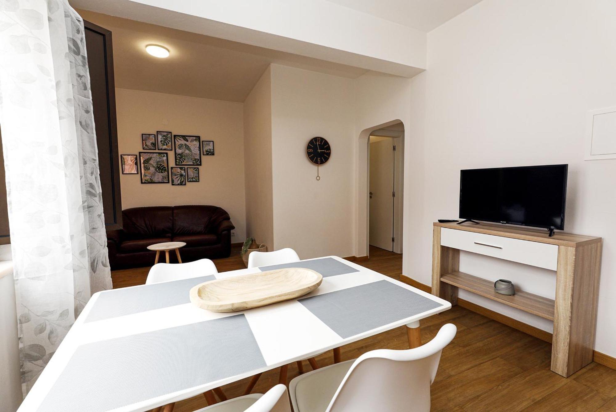 B87 - Windmill 2 Bed Apartment In Odiaxere Exterior photo